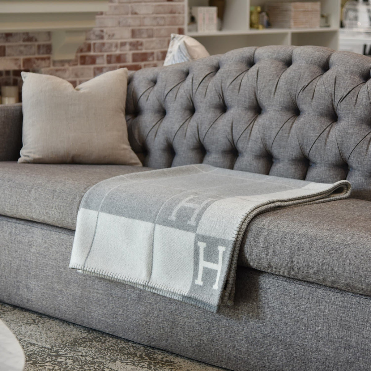 Elegant Wool-Cashmere Blankets – Ultimate Warmth and Comfort