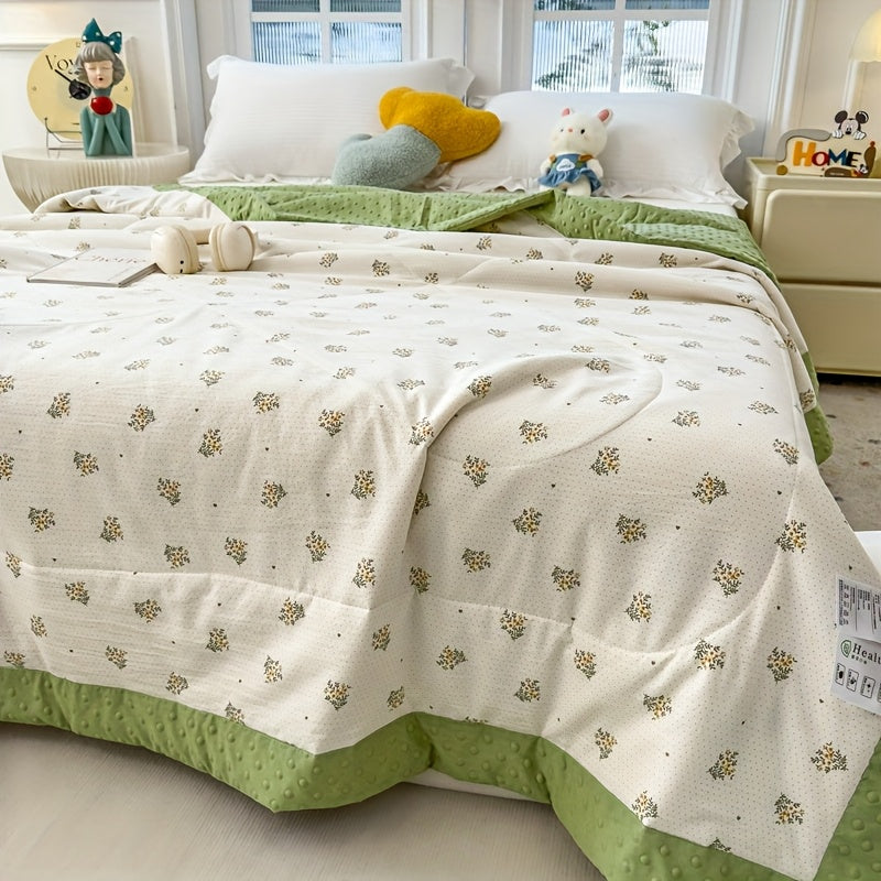 Lightweight Floral Summer Quilt for Breathable Sleep Comfort
