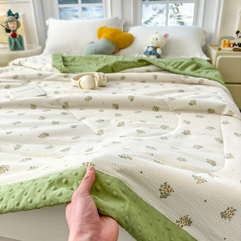 Lightweight Floral Summer Quilt for Breathable Sleep Comfort