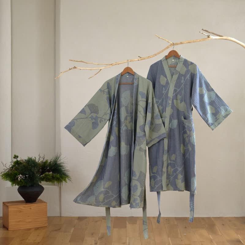 Organic Cotton Kimono Bathrobe with Breathable Gauze Fabric and Reversible Design for Everyday Comfort and Natural Elegance