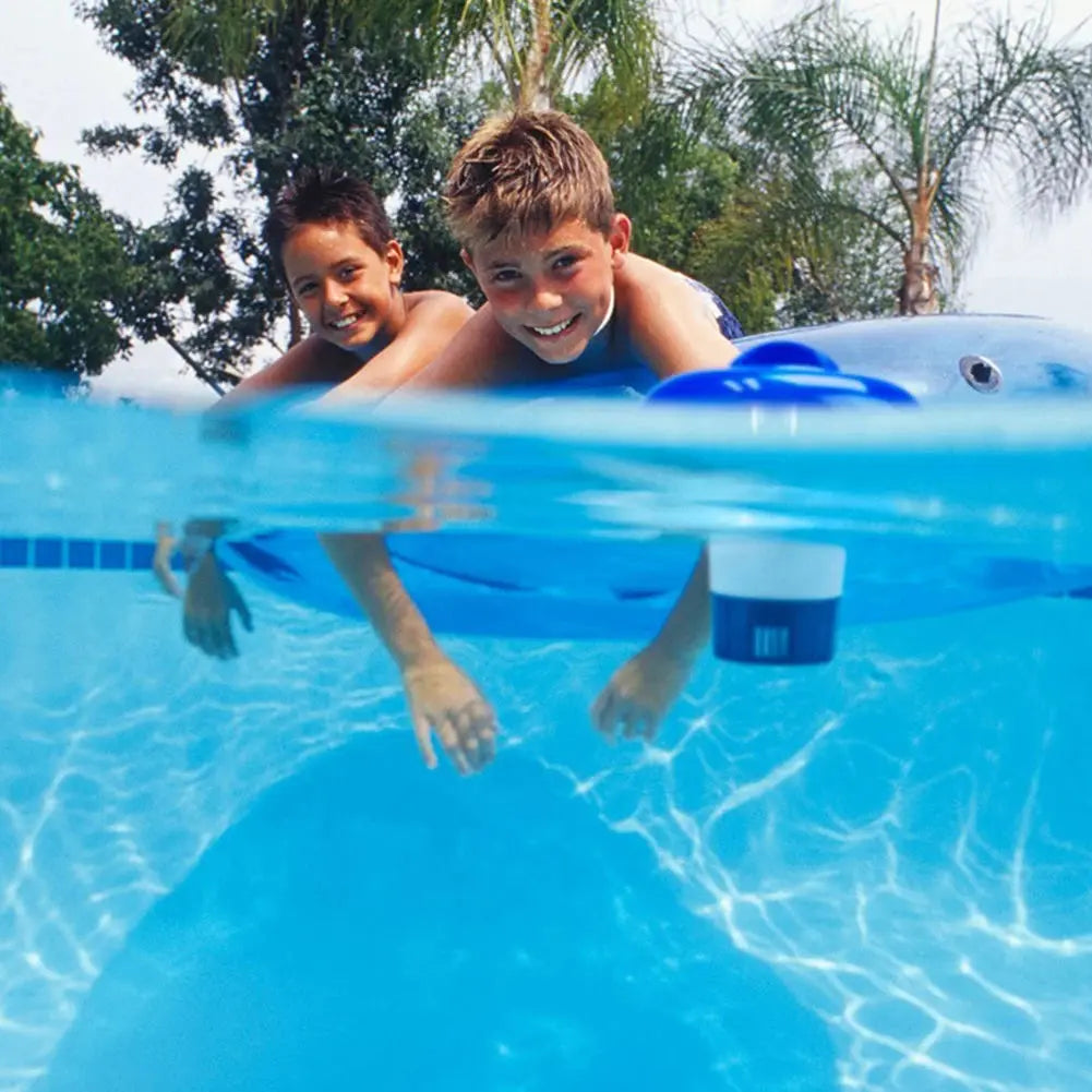 Rapid-Dissolving Cleaning Tablets for Garden Pools