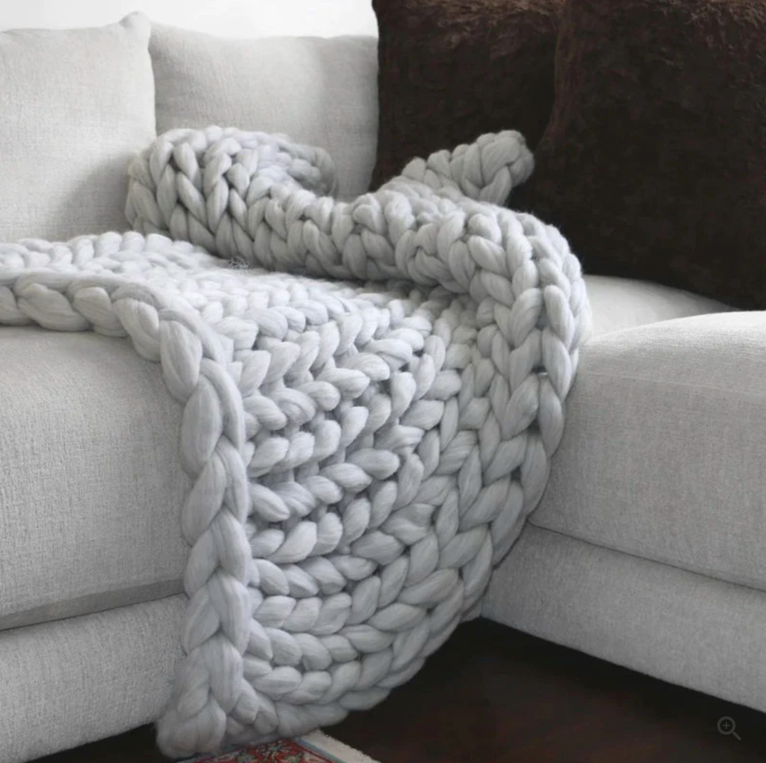 Premium Merino Wool Blanket – Cozy and Luxurious – Timeless Quality