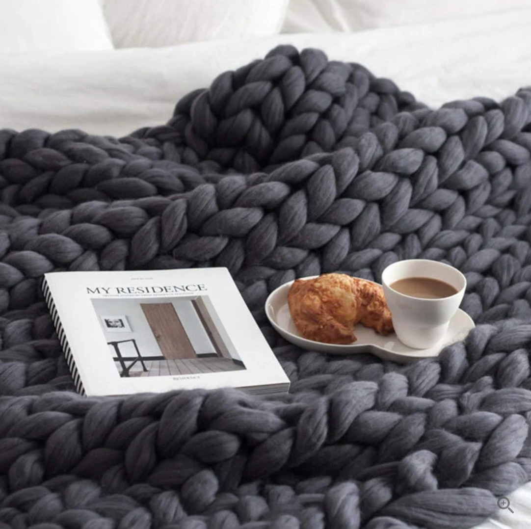 Premium Merino Wool Blanket – Cozy and Luxurious – Timeless Quality