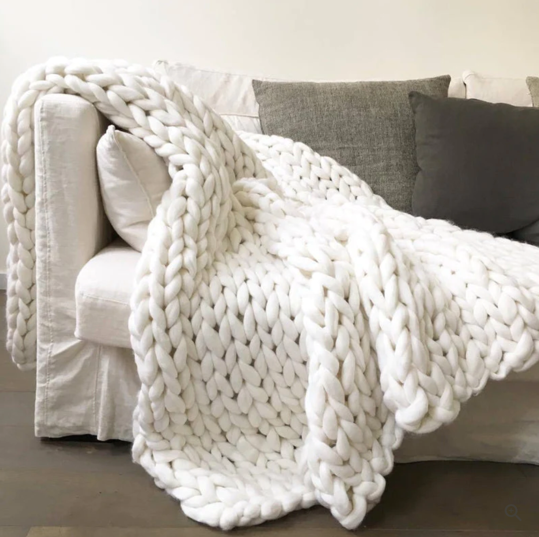 Premium Merino Wool Blanket – Cozy and Luxurious – Timeless Quality