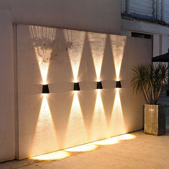 Wireless Automatic Solar Wall Light | IP65 Weatherproof
