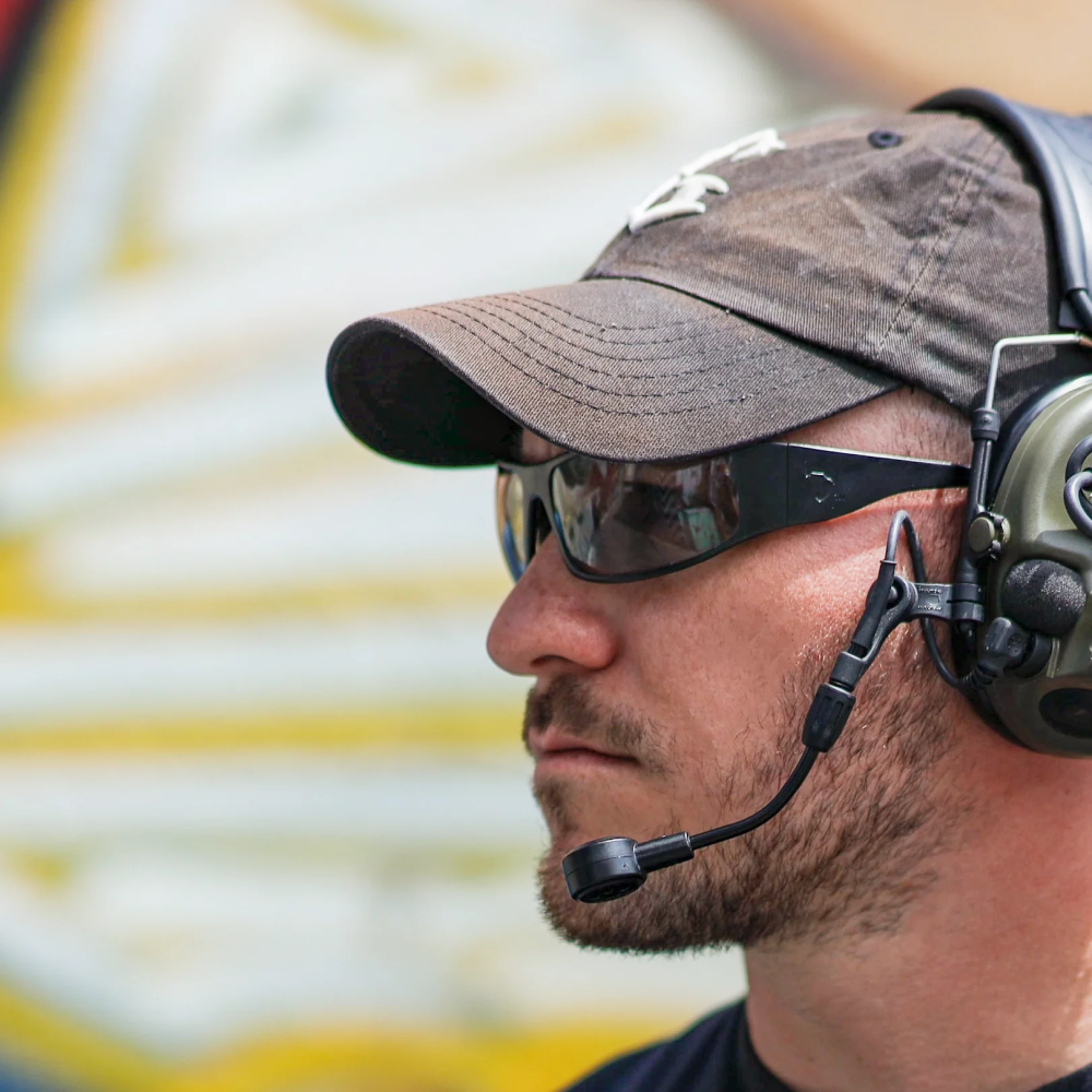 Polarized Sunglasses with Photochromic Lenses and Glare Protection