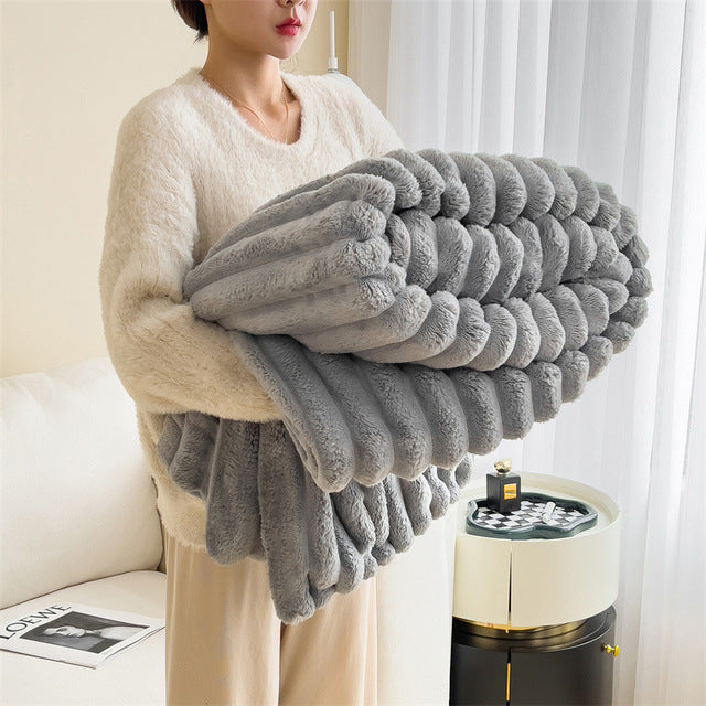 Luxury Plush Blanket – Soft, Warm, and Stylish