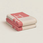 Elegant Wool-Cashmere Blankets – Ultimate Warmth and Comfort