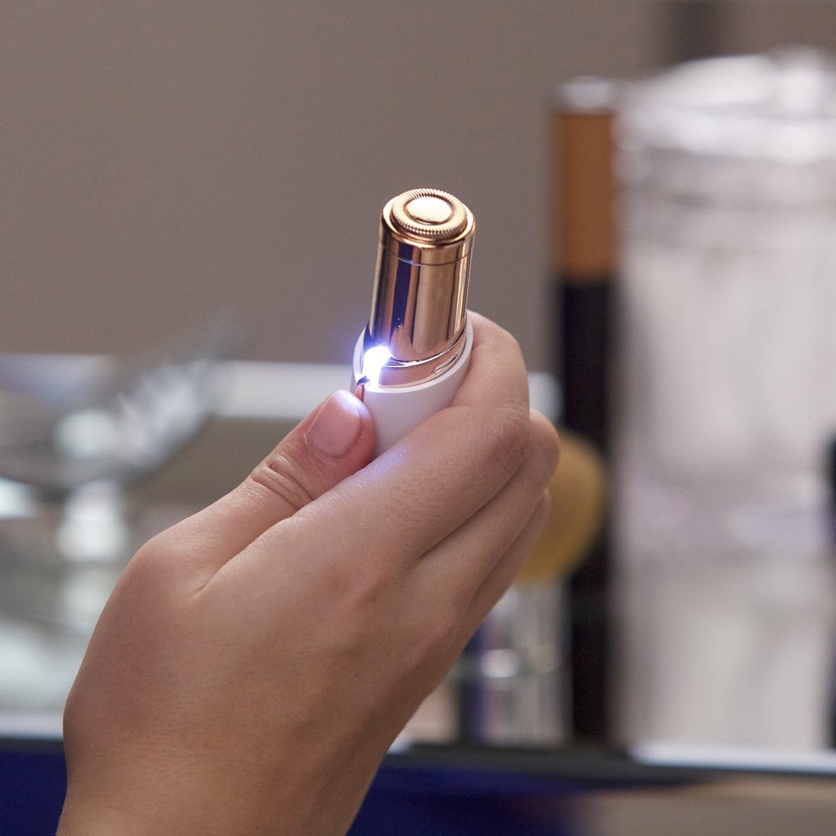 Facial Hair Trimmer for Effortless Hair Removal