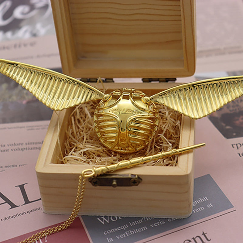 Elegant Winged Orb Ring Box – Opulent Moving Jewelry Organizer