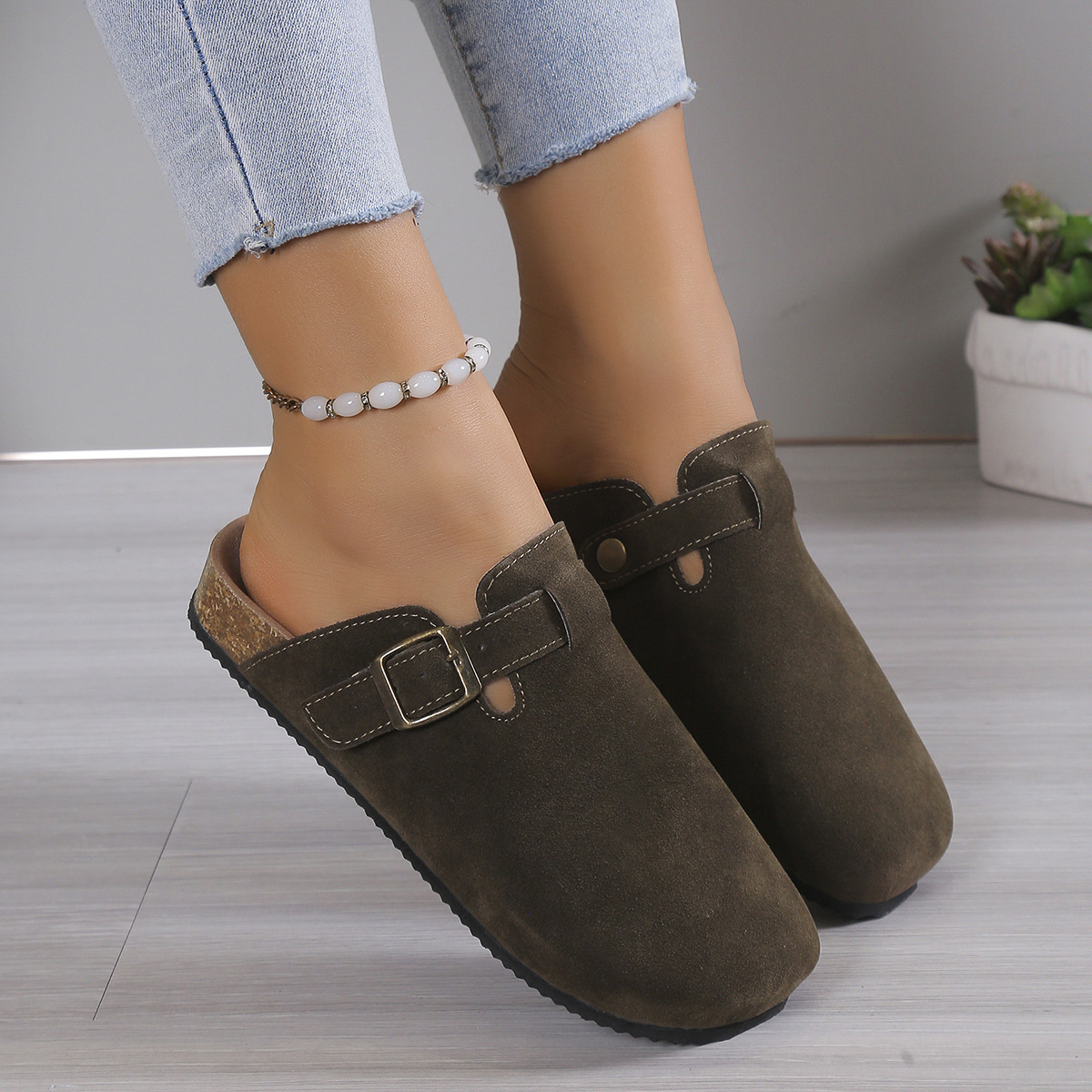 Luxury Leather Unisex Sandals – Style and Comfort