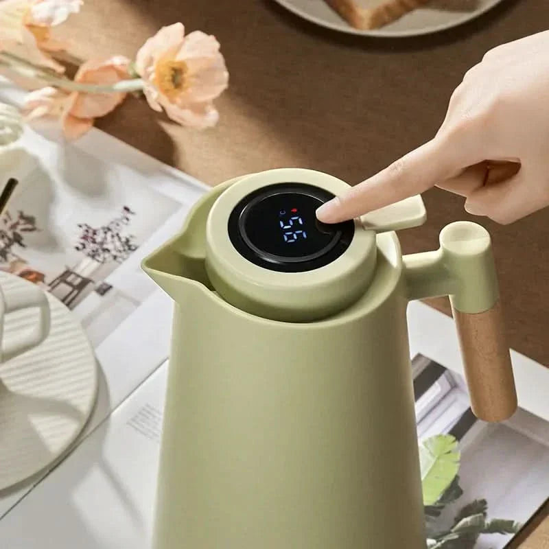 Thermos Flask with Temperature Display