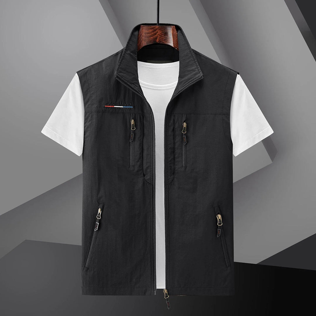 Men's Lightweight Outdoor Vest with Multiple Pockets