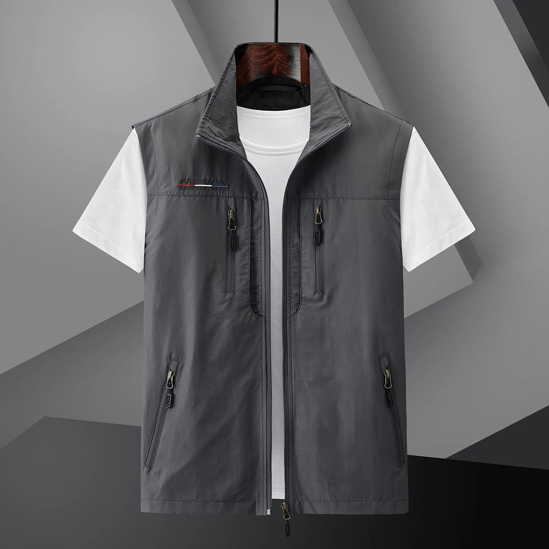 Men's Lightweight Outdoor Vest with Multiple Pockets
